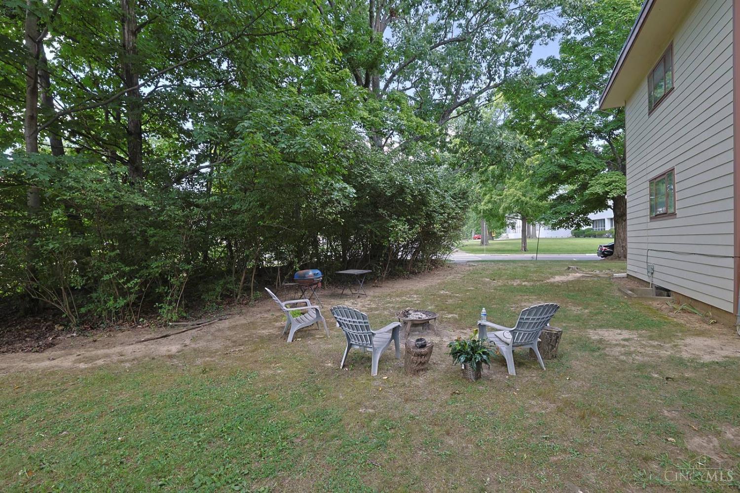 33 Farragut Road Greenhills, OH 45218 - Photo 26 of 37 Gallery Image 26
