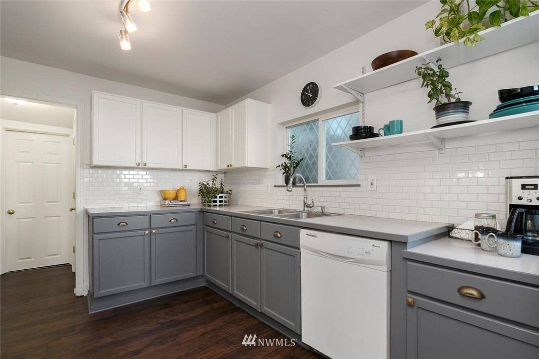 1500 Alki Avenue Southwest Seattle, WA 98116 - Photo 13 of 33