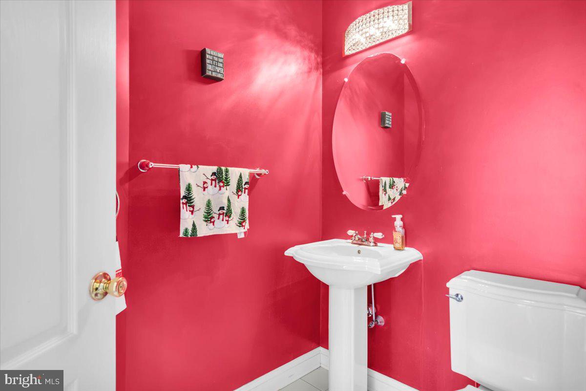 20 Alexis Court Mickleton, NJ 08056 - Photo 18 of 36 Powder Room