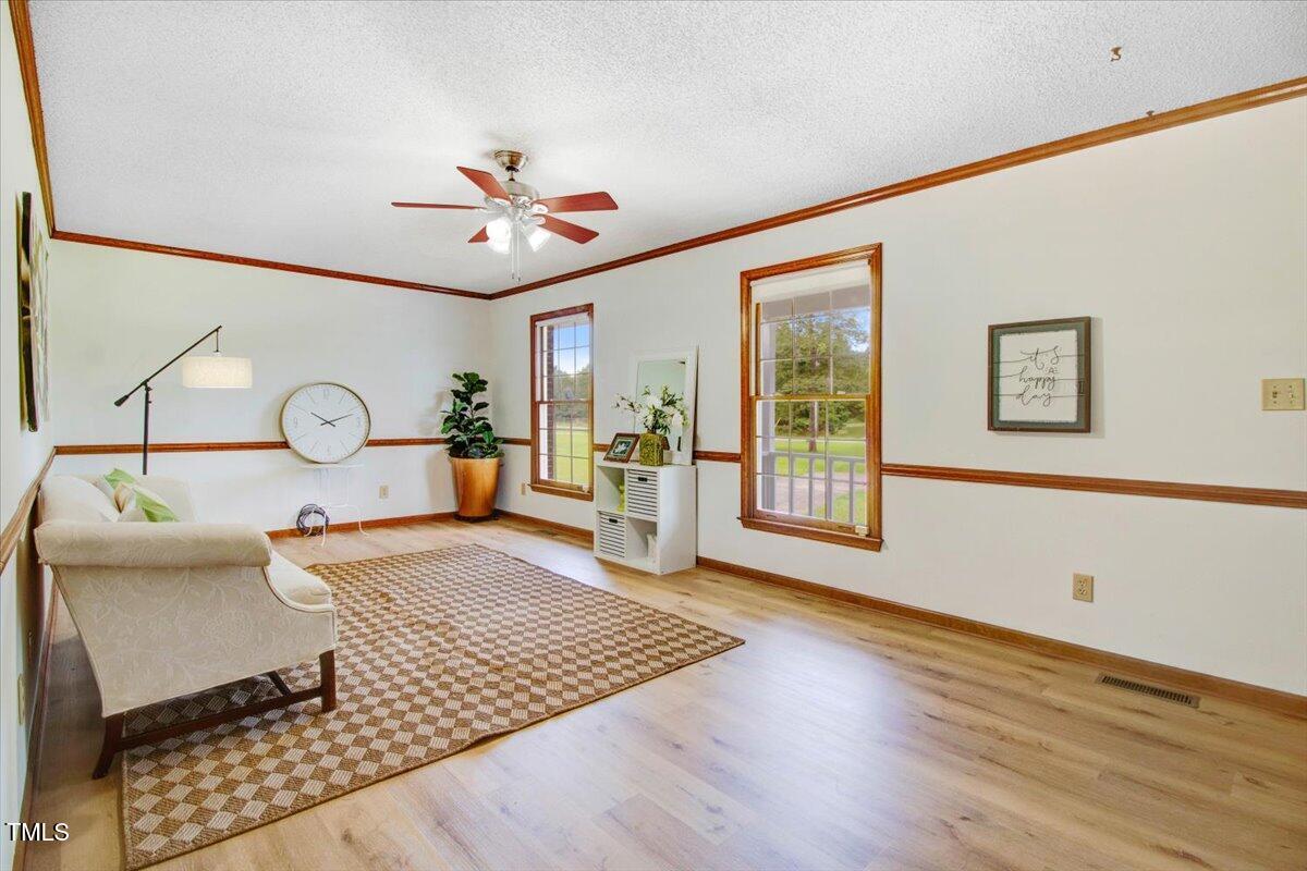1860 Little Devine Road Selma, NC 27576 - Photo 8 of 46 Living Room