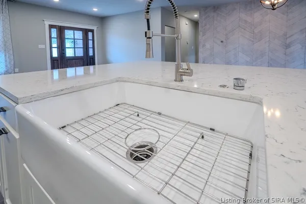 $570,000 | 2605 Deville Drive, Floyds Knobs, IN 47119