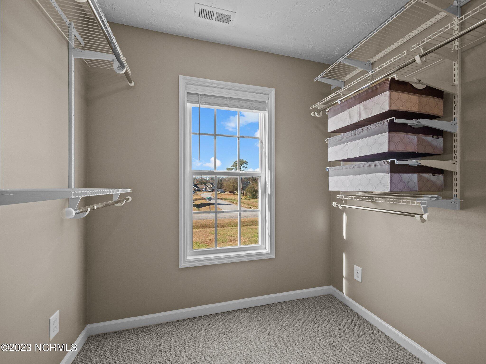 170 East Ridge Court Jacksonville, NC 28540 - Photo 35 of 52 35-web-or-mls-M1B12303