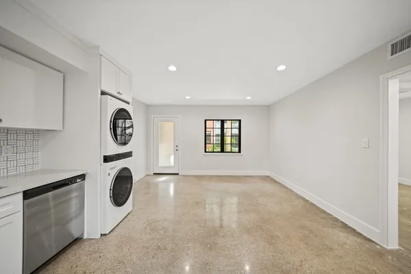 $1,575 | 520 Lovett Boulevard, Unit 1C, Houston, TX 77006