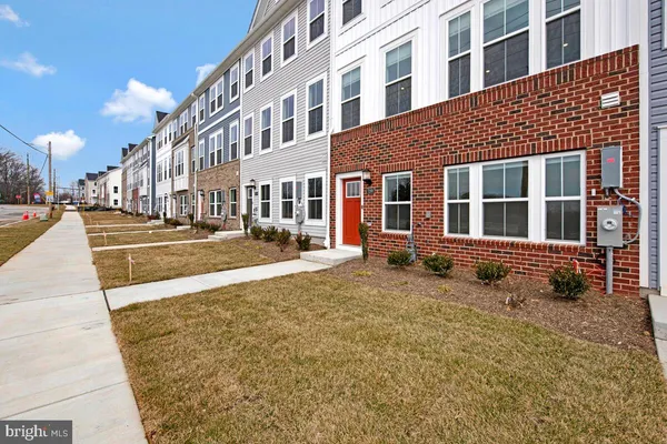 a house view with outdoor space