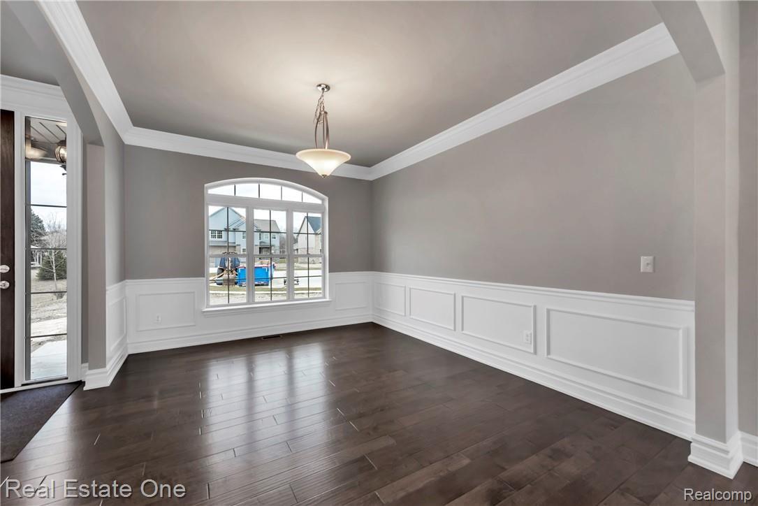 3781 Milano Ct. Rochester, MI 48307 - Photo 9 of 38 3781-Milano-Court-Rochester-Hills-MI-48307-windowstill-9.jpg