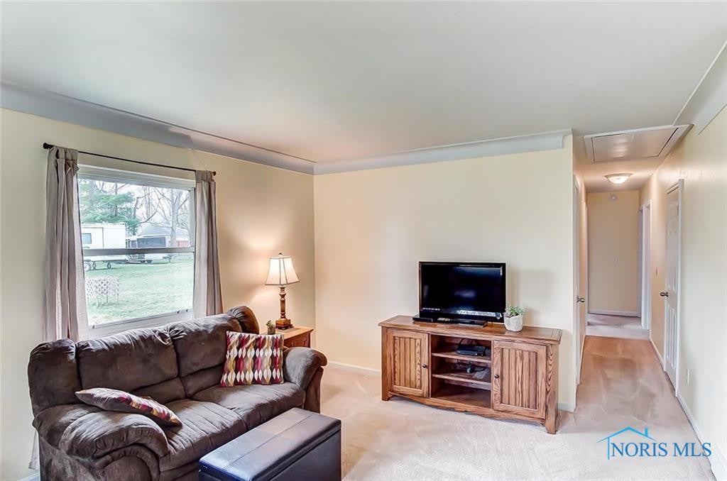 5929 Meade Road Sylvania, OH 43560 - Photo 3 of 28 Gallery Image 3