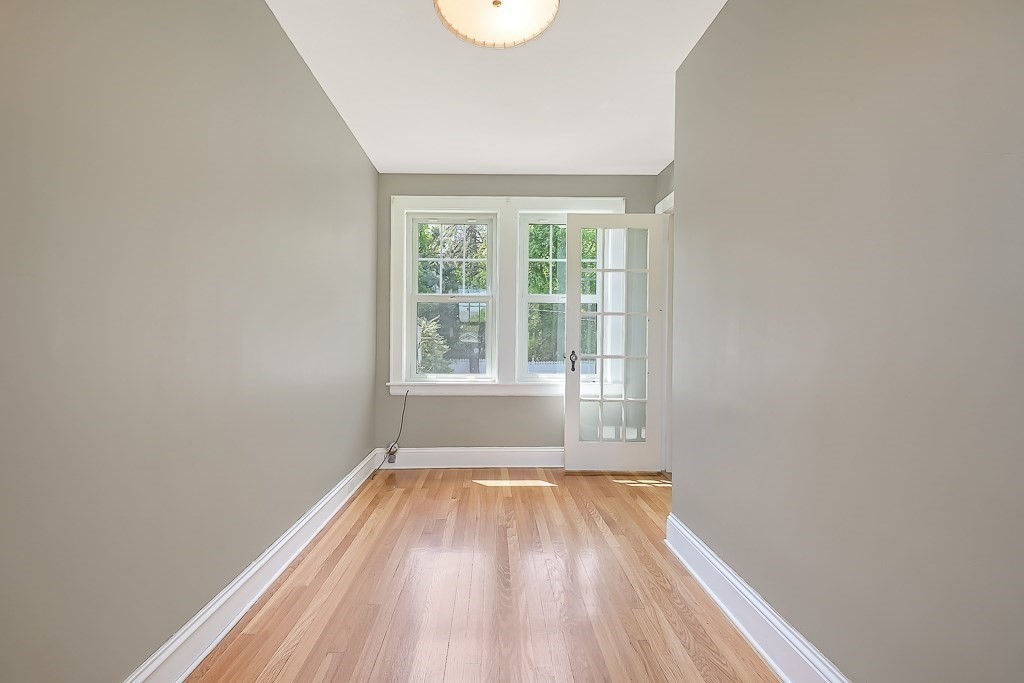 8 Inwood Road Worcester, MA 01606 - Photo 4 of 29 Gallery Image 4