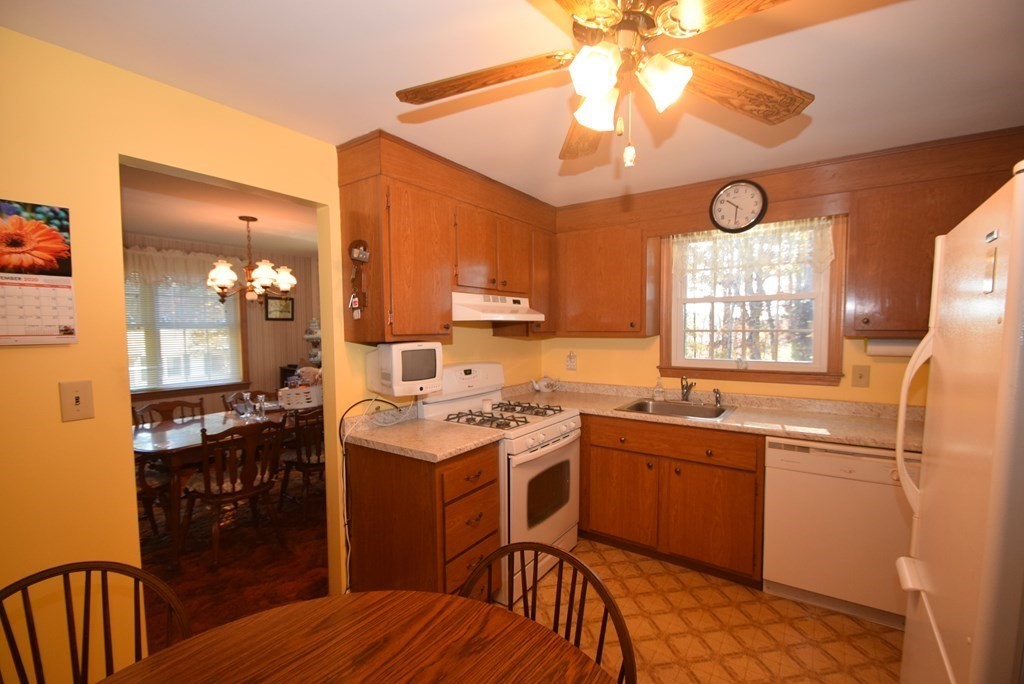 14 Louis Road Tewksbury, MA 01876 - Photo 11 of 36 Gallery Image 11