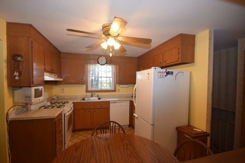 14 Louis Road Tewksbury, MA 01876 - Photo 14 of 36 Gallery Image 14