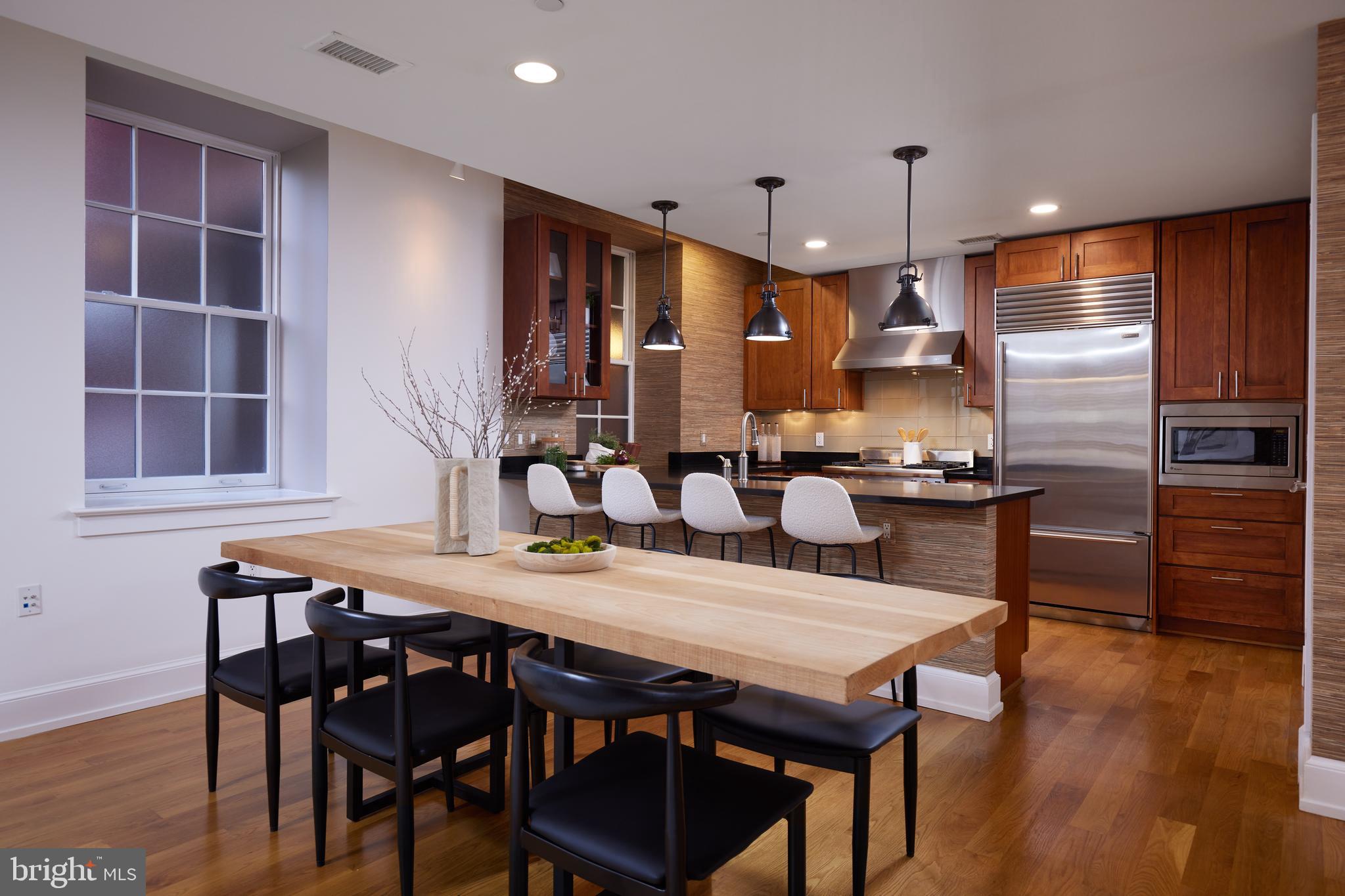 215 I Street Northeast, Unit 1B Washington, DC 20002 - Photo 19 of 78 Casual dining at the Sandstone breakfast counter