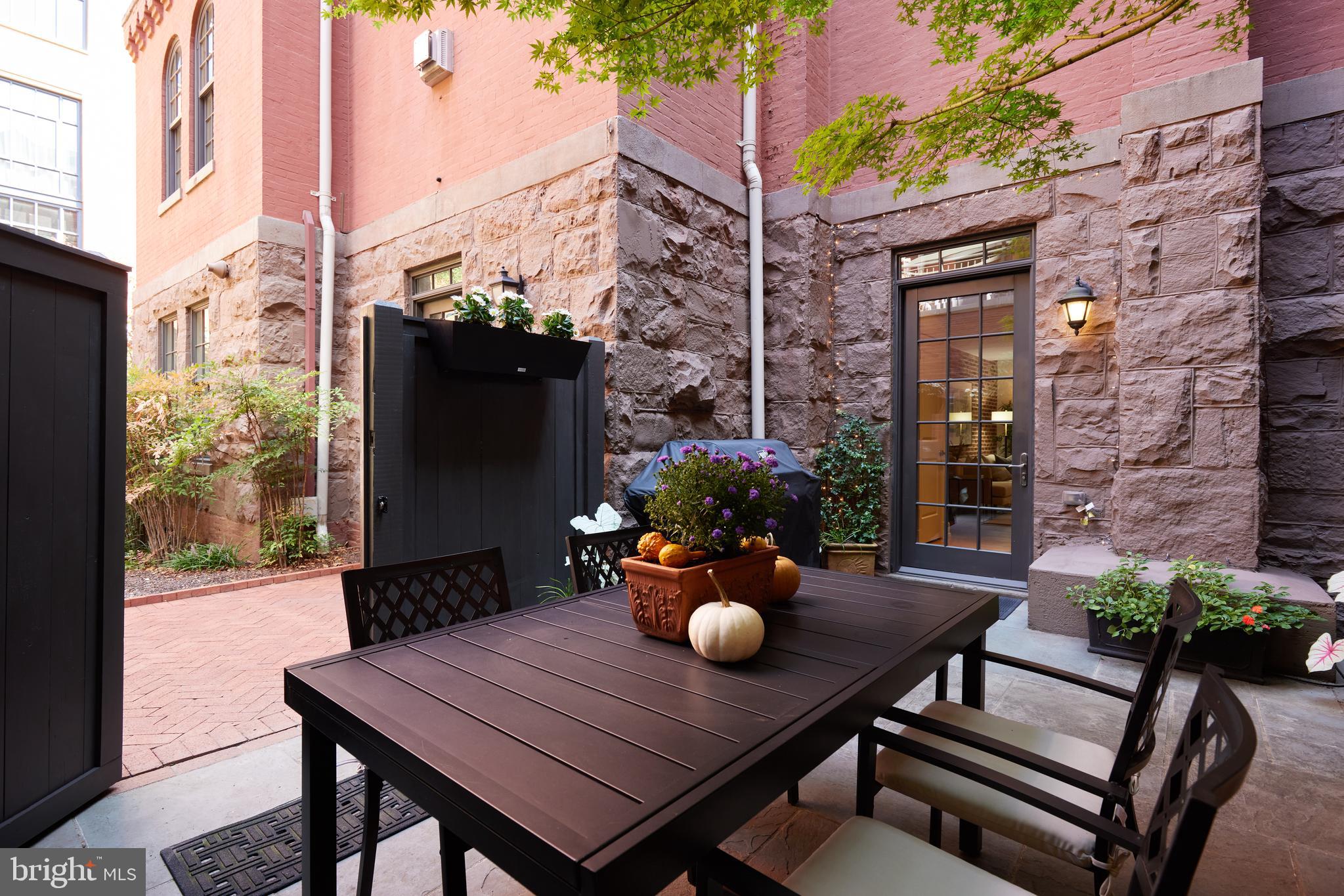 215 I Street Northeast, Unit 1B Washington, DC 20002 - Photo 10 of 78 First floor living, perfect for a gas grill