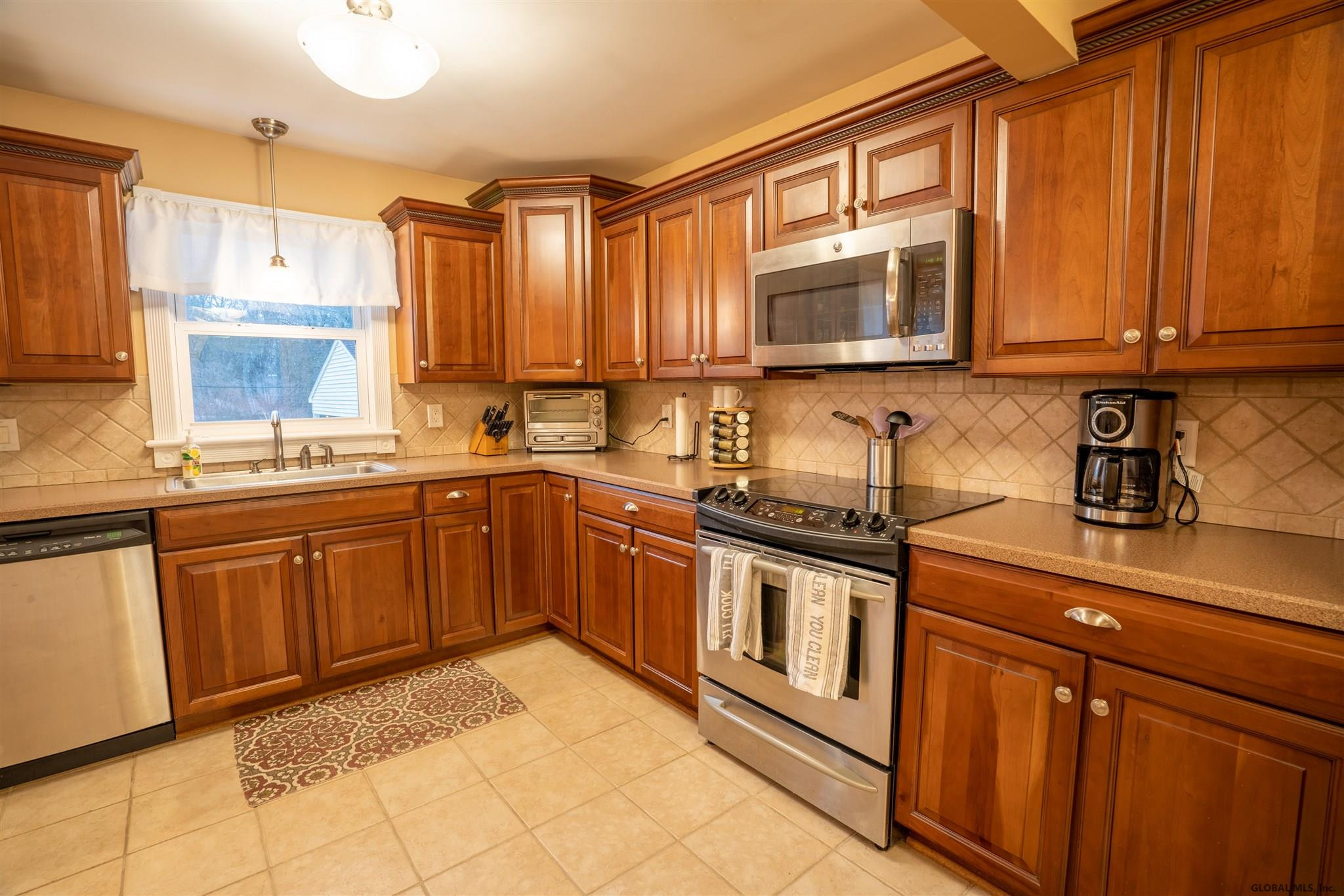 256 Lisha Kill Road Colonie, NY 12309 - Photo 3 of 23 Photo 3