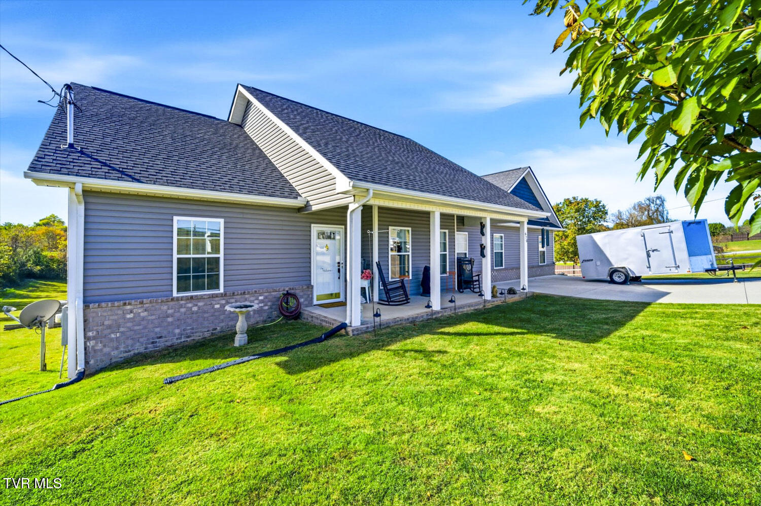 670 Jones-Franklin Road Morristown, TN 37813 - Photo 4 of 29 04-670-Jones-Franklin-Rd-Morristown-TN-4