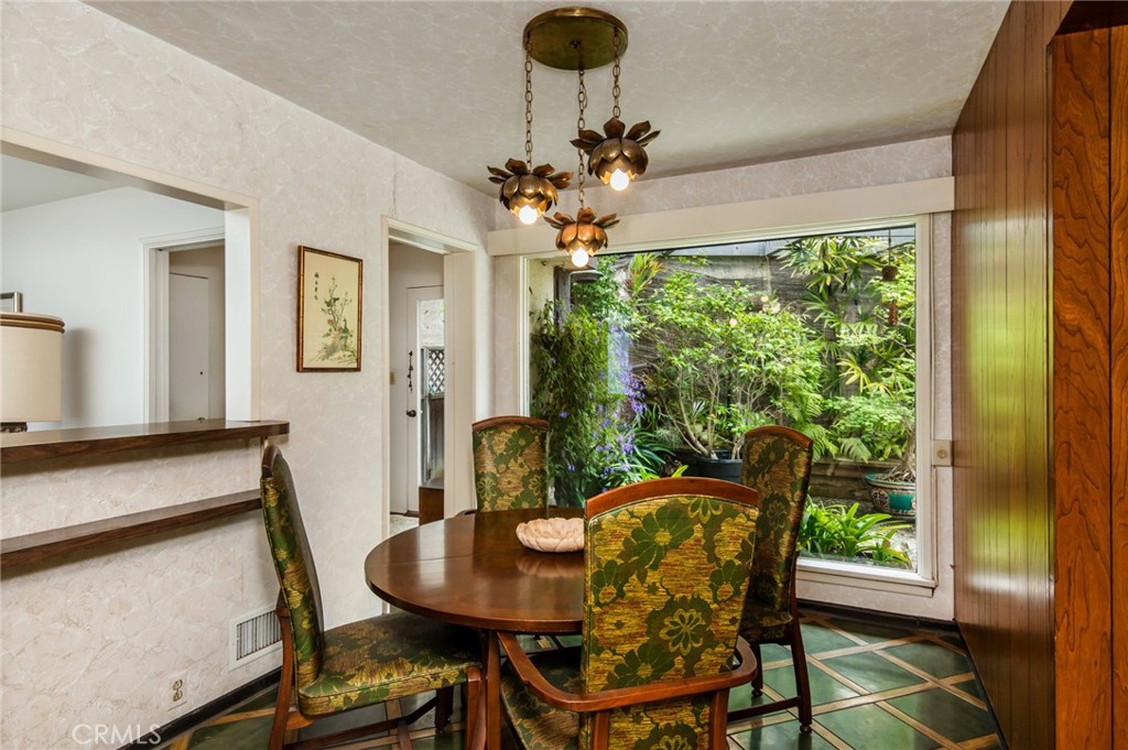 70 Emerald Bay Laguna Beach, CA 92651 - Photo 10 of 43