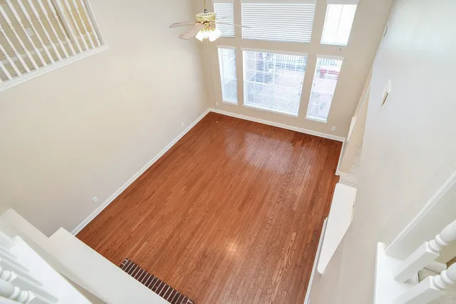 a view of entryway with interior