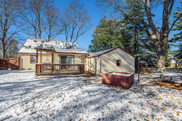 $189,900 | 111 South Sherman Street, Leslie, MI 49251