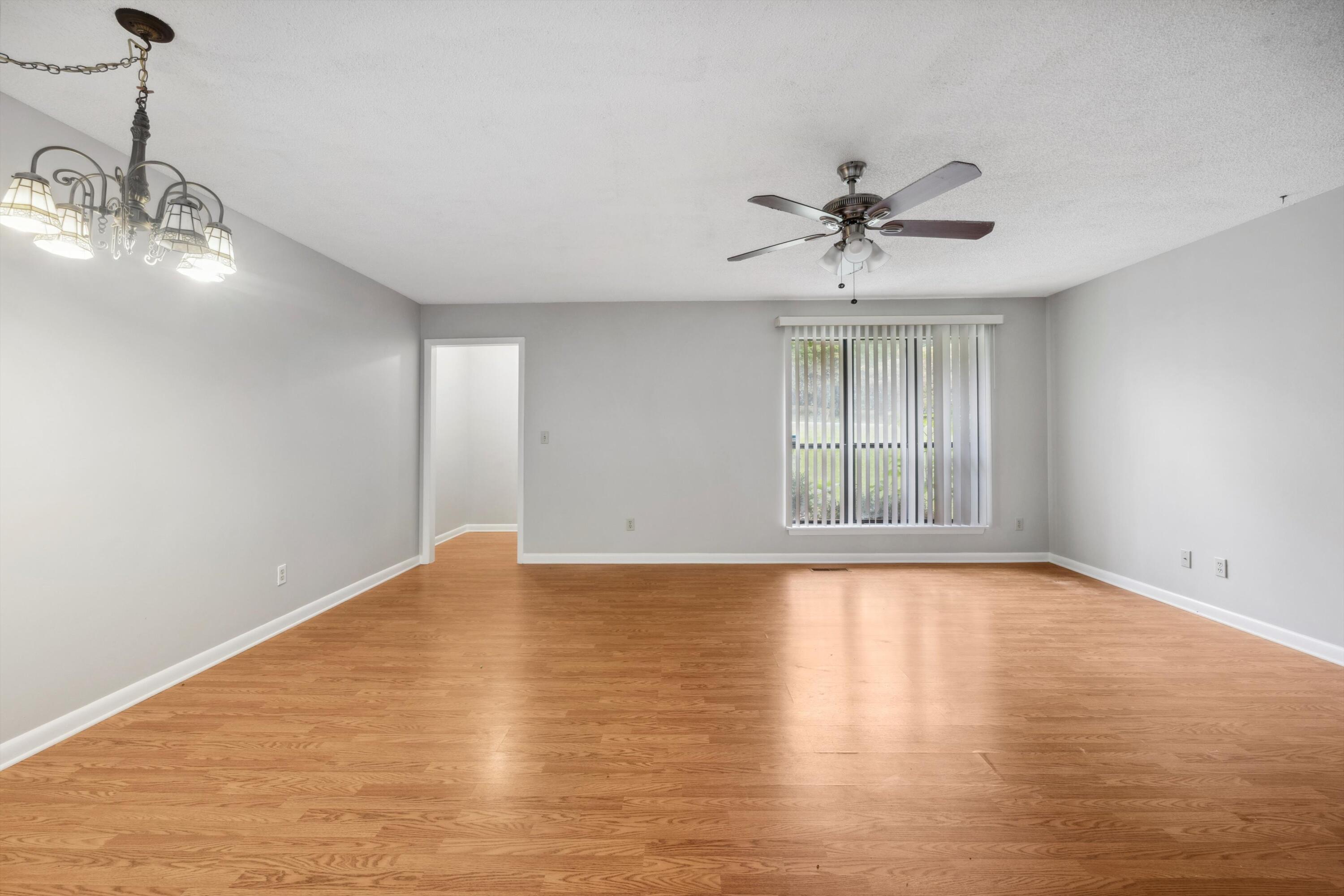 126 Myrtle Lane Ooltewah, TN 37363 - Photo 4 of 48 05-2M6A9081