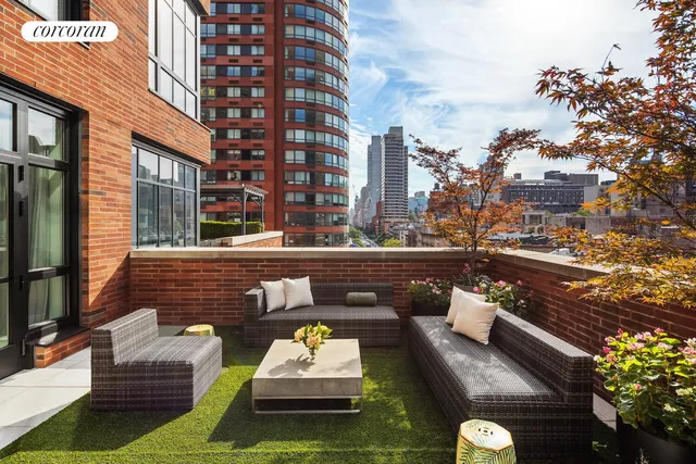 a view of outdoor space yard and patio