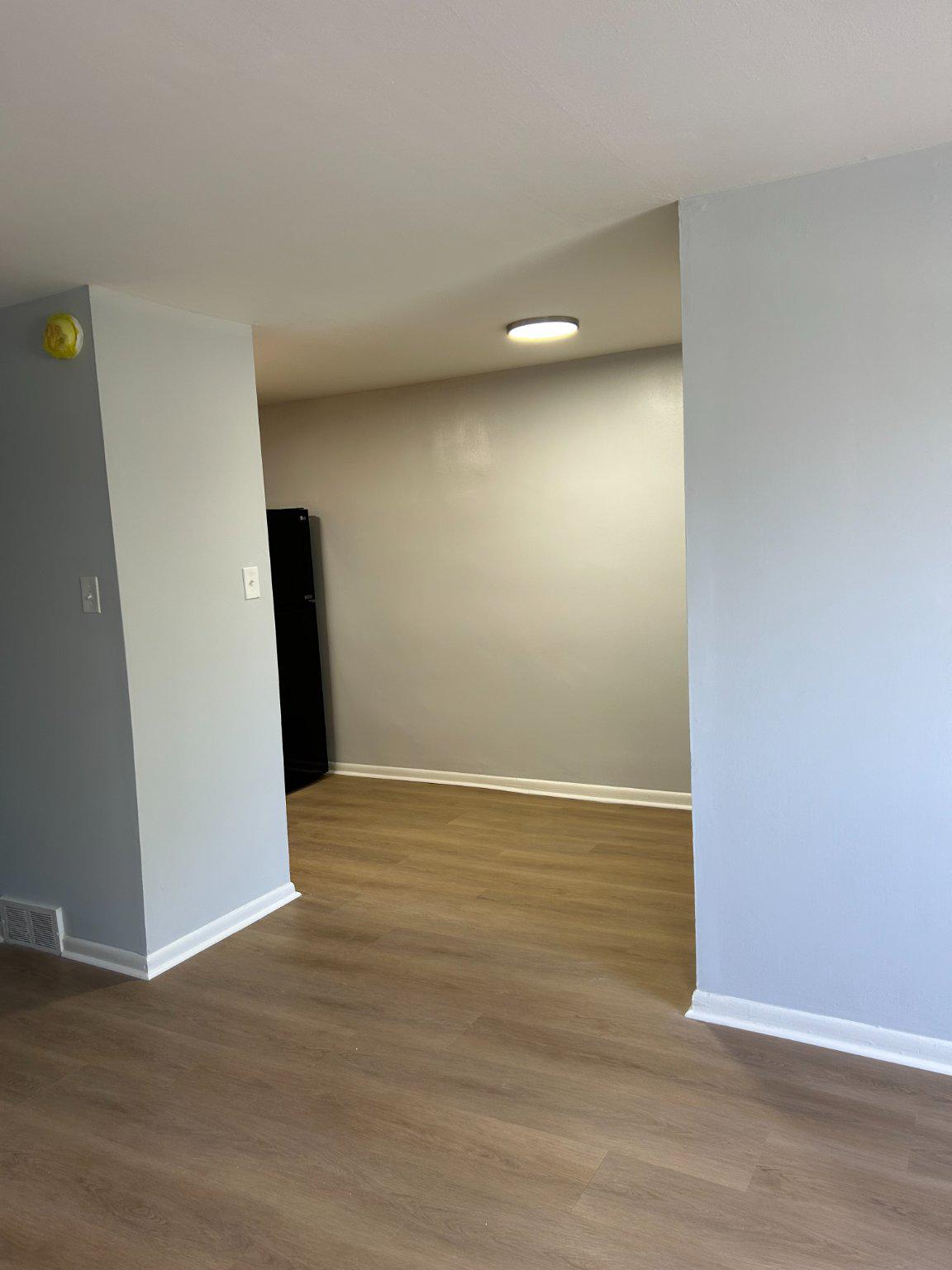 308 Burmont Road Drexel Hill, PA 19026 - Photo 5 of 20 Dining area adjacent to the kitchen.