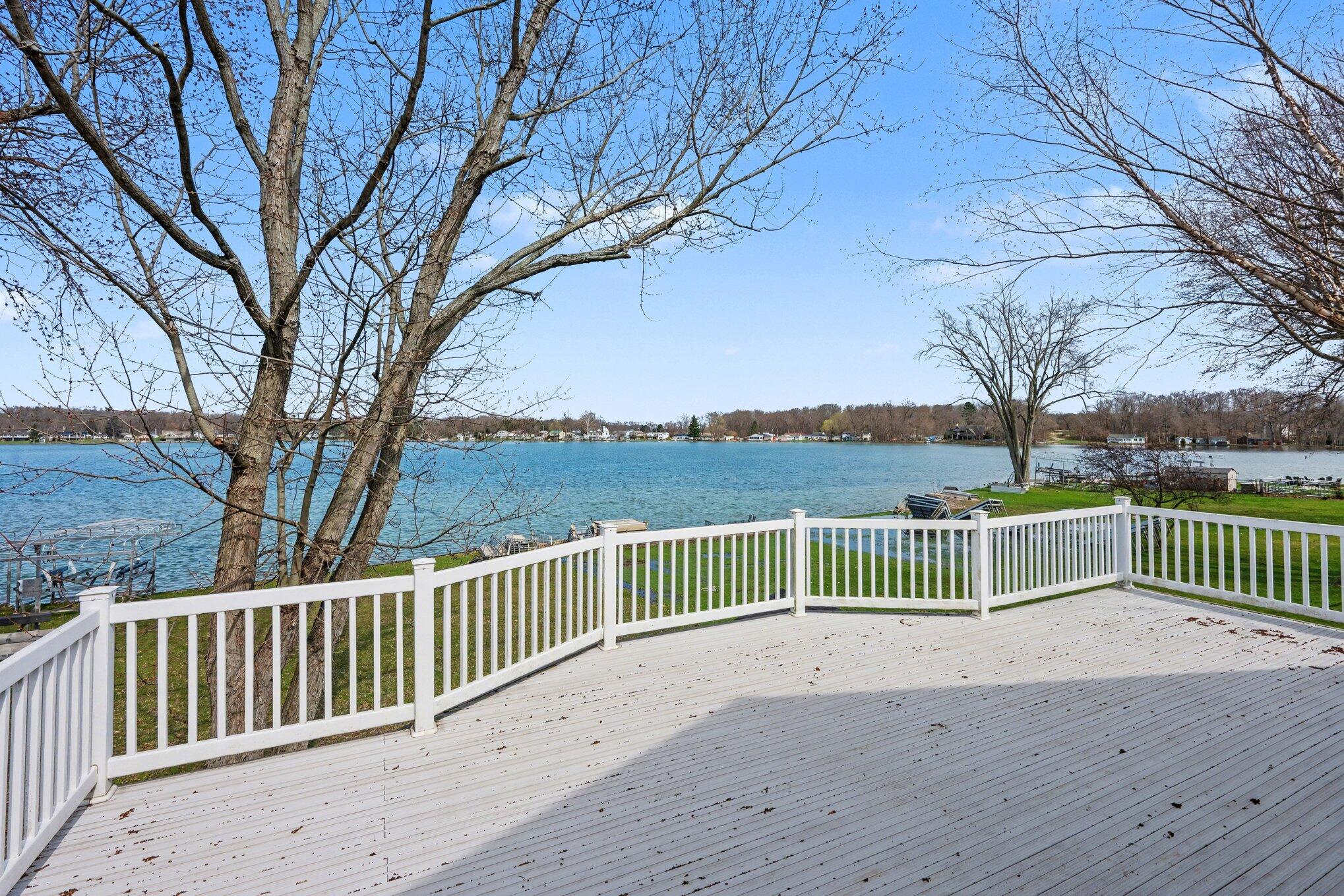 19656 Lakeshore Drive Three Rivers, MI 49093 - Photo 4 of 31 025_file_9938
