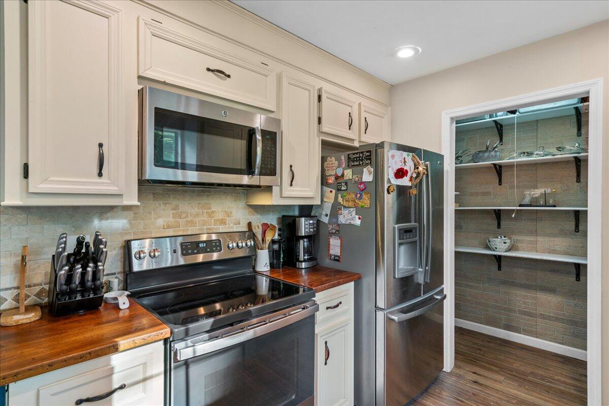 99 Glebe Road Summerville, SC 29485 - Photo 18 of 28 18-SNY03468