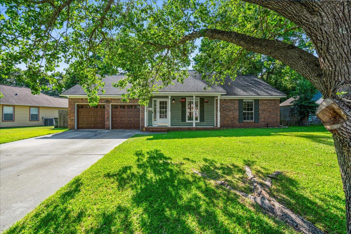 99 Glebe Road Summerville, SC 29485 - Photo 4 of 28 04-SNY03417