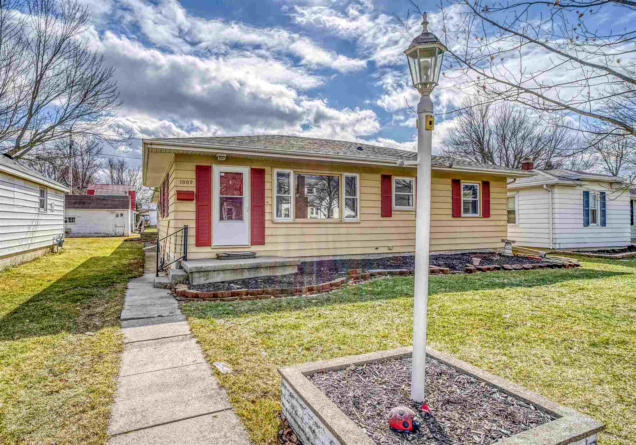 1009 West Marshall Street Decatur, IN 46733 - Photo 1 of 36 Gallery Image 1