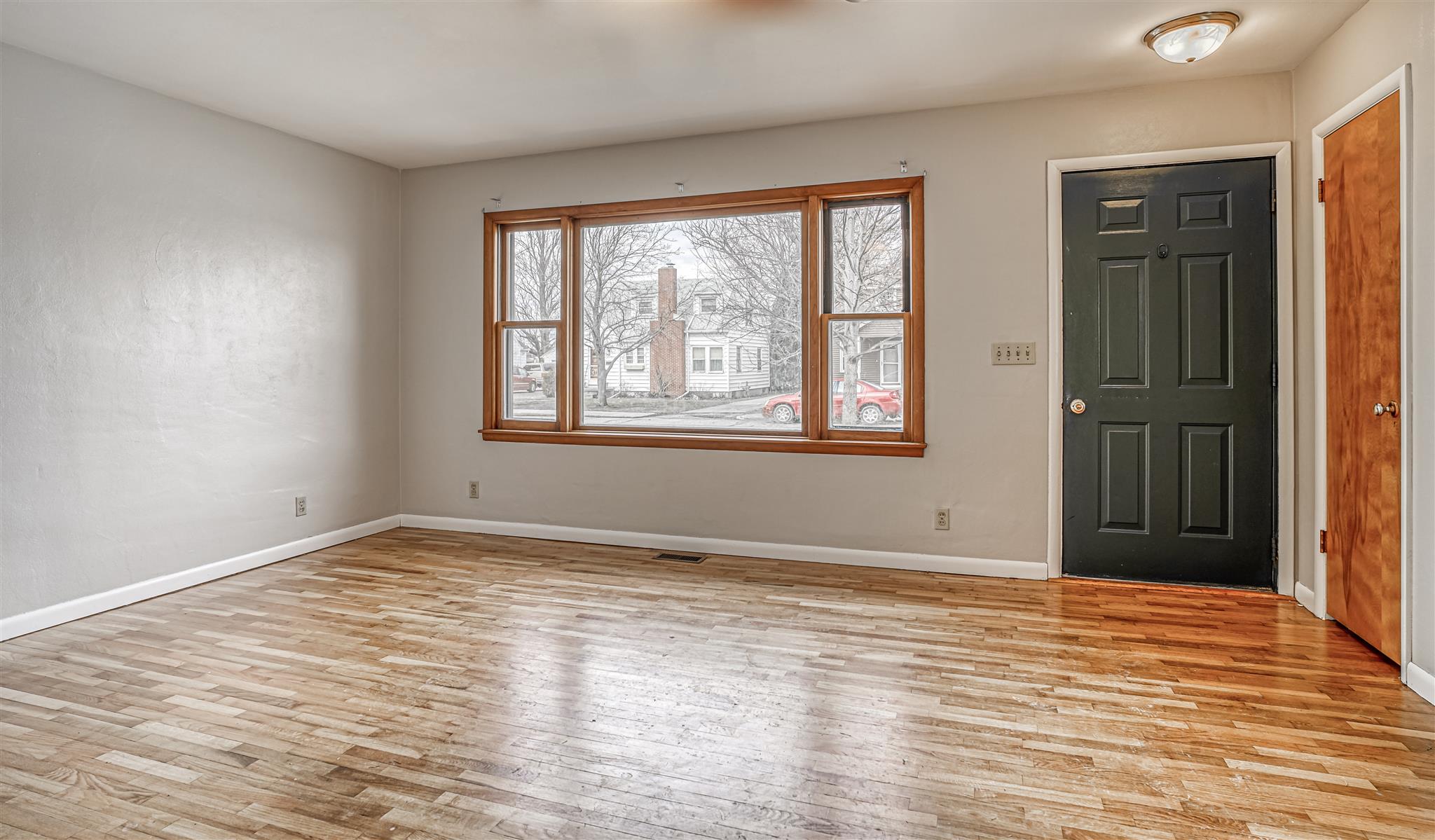 1009 West Marshall Street Decatur, IN 46733 - Photo 2 of 36 Gallery Image 2