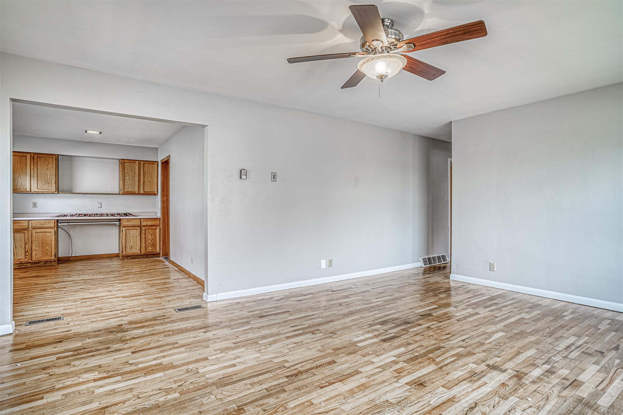 1009 West Marshall Street Decatur, IN 46733 - Photo 3 of 36 Gallery Image 3