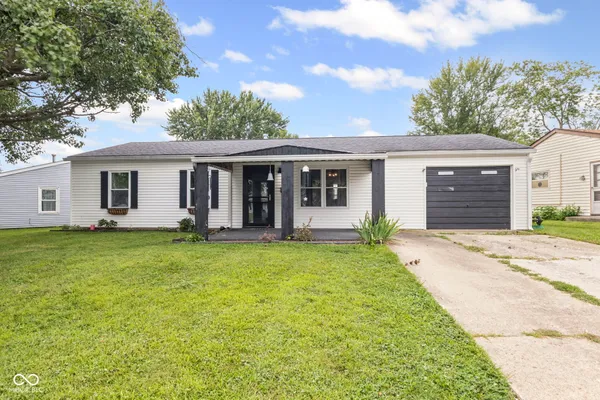 $215,000 | 91 North Drive, Mooresville, IN 46158