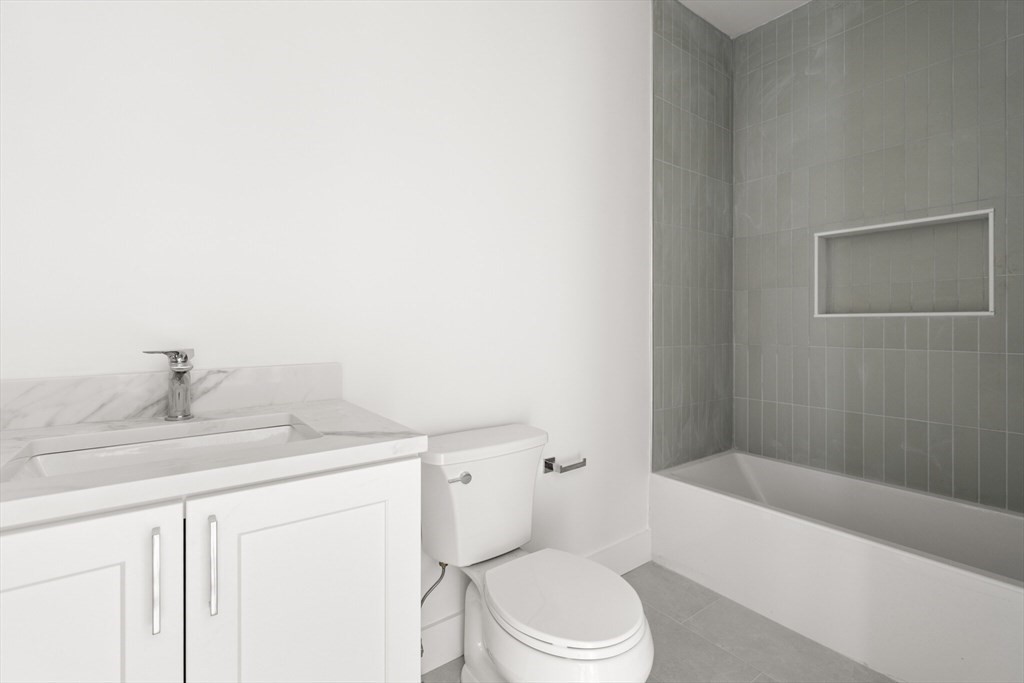 467 East 3rd Street, Unit 3 Boston, MA 02127 - Photo 15 of 19
