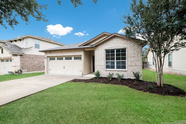 $2,050 | 23211 Cardigan Chase, San Antonio, TX 78258