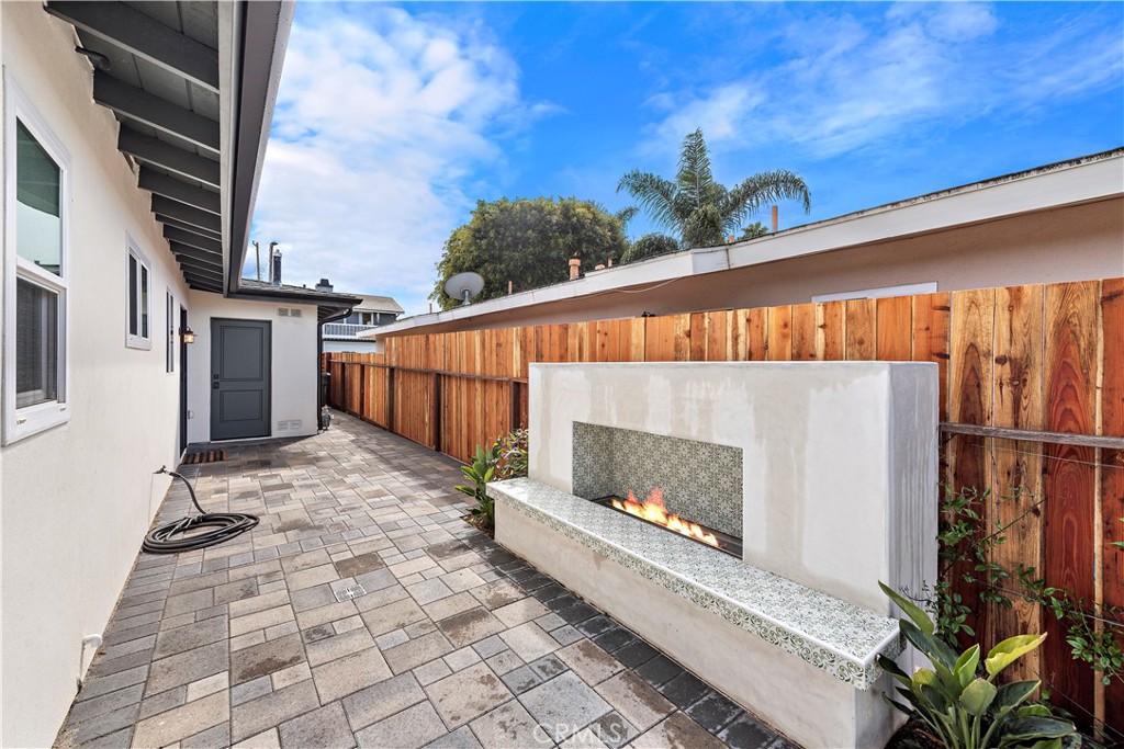 130 West Mariposa San Clemente, CA 92672 - Photo 27 of 42 a view of entryway with a front door