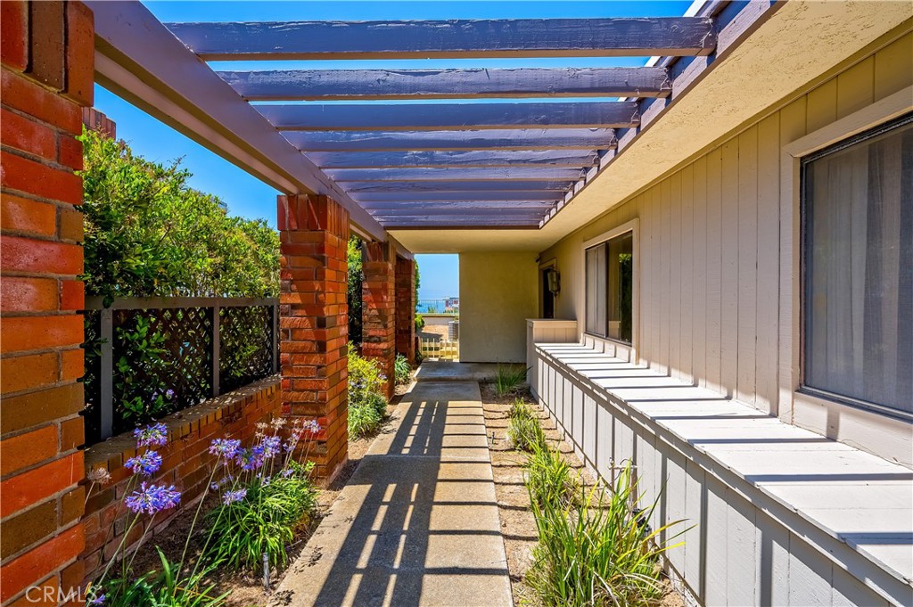 21 Beachcomber Drive Corona del Mar, CA 92625 - Photo 14 of 75 Gallery Image 14