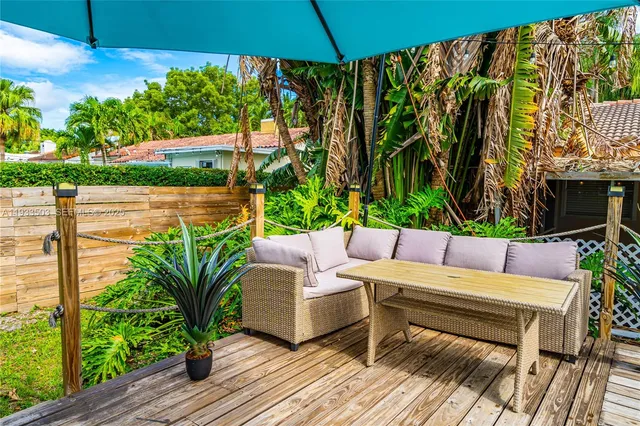 $5,000 | 427 Northeast 107th Street, Unit 1, Miami, FL 33161