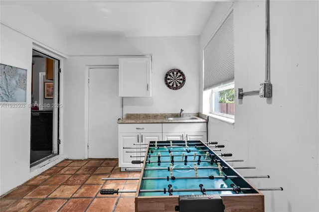 $5,000 | 427 Northeast 107th Street, Unit 1, Miami, FL 33161