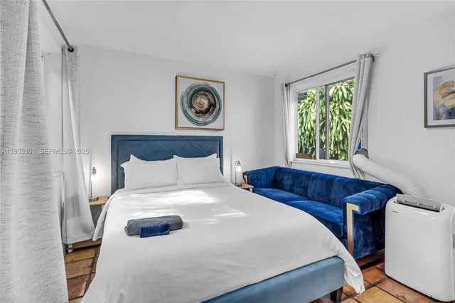 $5,000 | 427 Northeast 107th Street, Unit 1, Miami, FL 33161