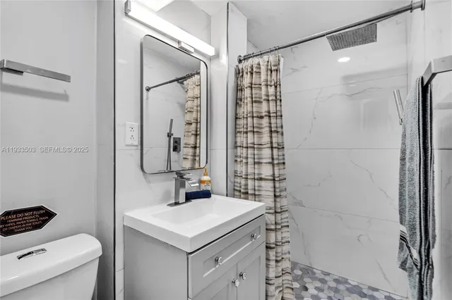 $5,000 | 427 Northeast 107th Street, Unit 1, Miami, FL 33161