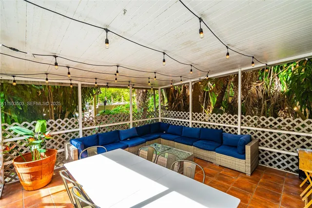 $5,000 | 427 Northeast 107th Street, Unit 1, Miami, FL 33161