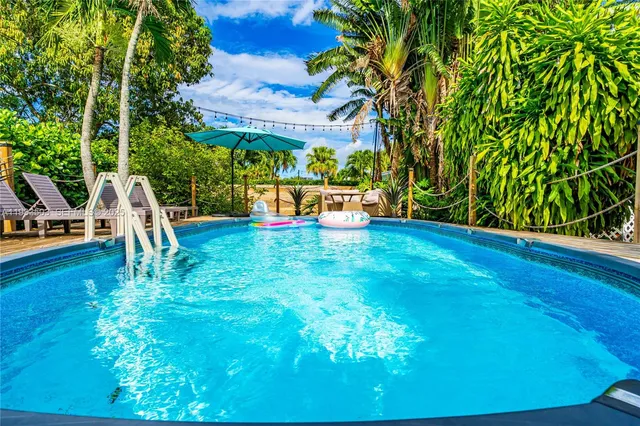 $5,000 | 427 Northeast 107th Street, Unit 1, Miami, FL 33161