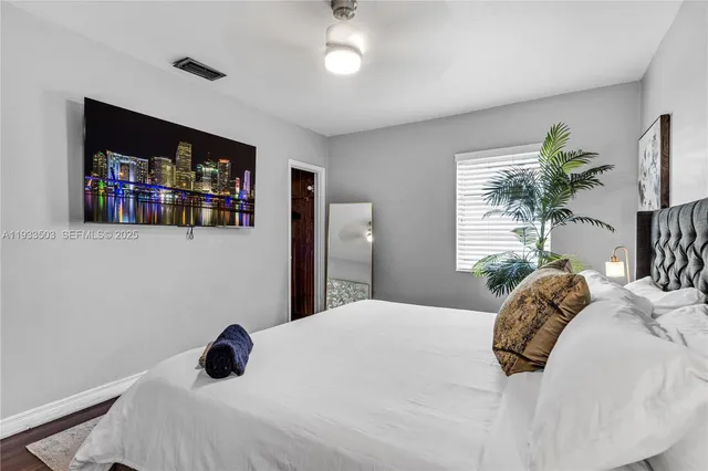 $5,000 | 427 Northeast 107th Street, Unit 1, Miami, FL 33161