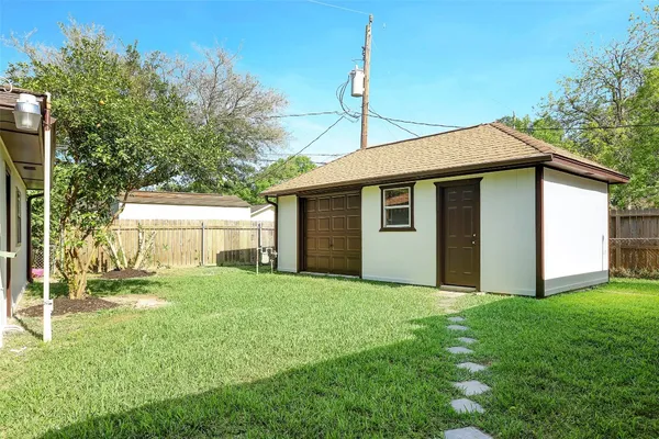 $2,645 | 4134 Hill Oak Drive, Houston, TX 77092
