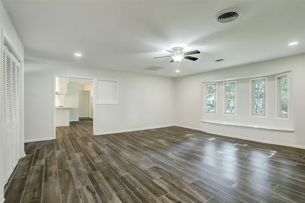 $2,645 | 4134 Hill Oak Drive, Houston, TX 77092