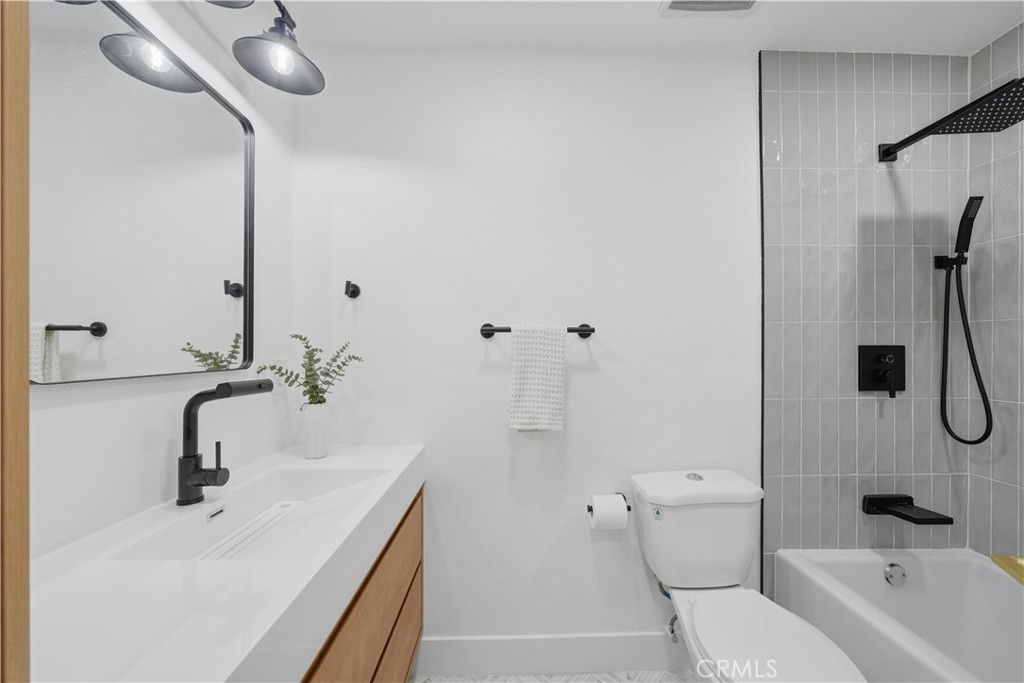 14332 Pinewood Road Tustin, CA 92780 - Photo 23 of 43