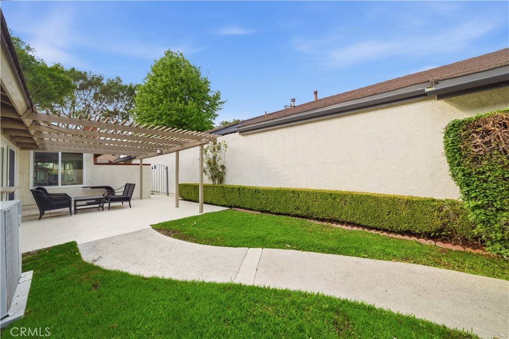 14332 Pinewood Road Tustin, CA 92780 - Photo 31 of 43