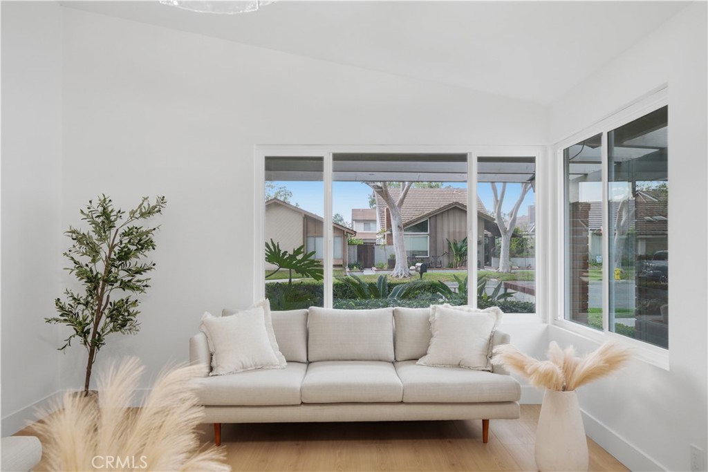 14332 Pinewood Road Tustin, CA 92780 - Photo 8 of 43