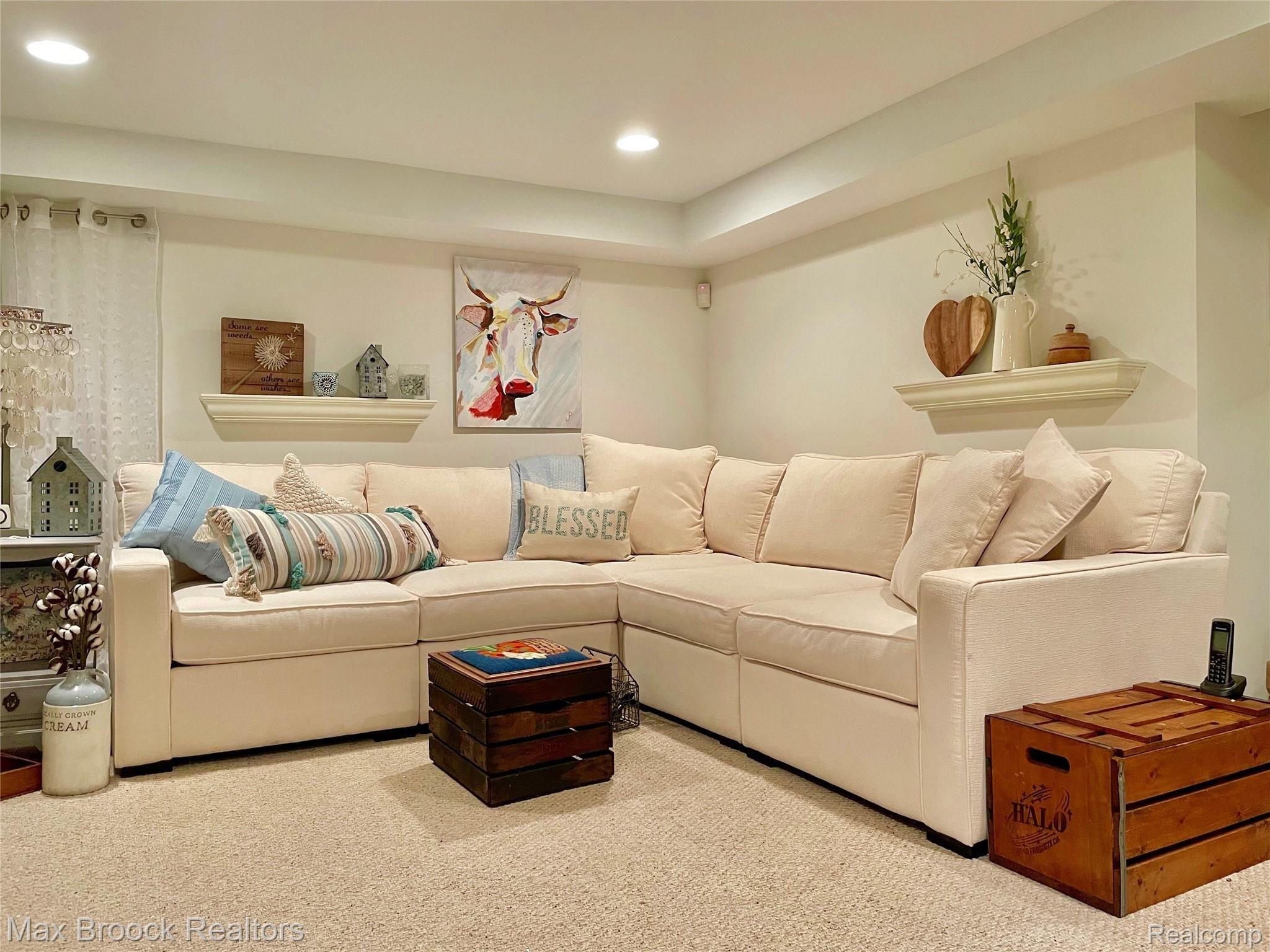 1922 Wiltshire Road Berkley, MI 48072 - Photo 34 of 40 fullsizeoutput_b42.jpeg