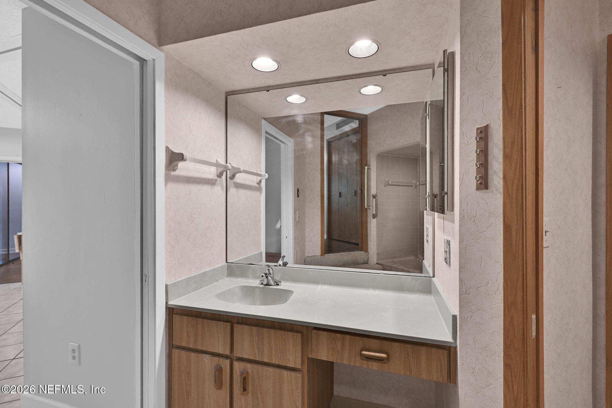 2910 Ravines Road, Unit 1108 Middleburg, FL 32068 - Photo 20 of 34 Primary Vanity