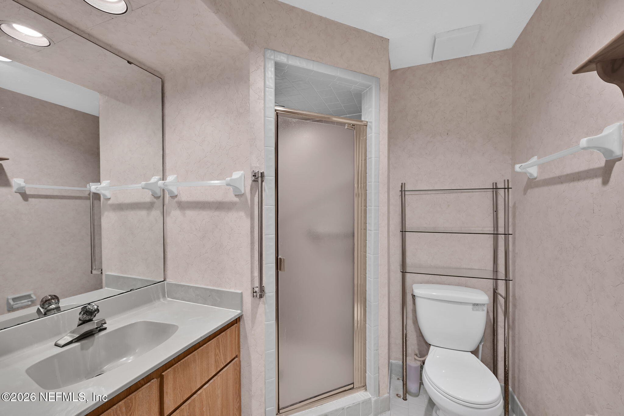 2910 Ravines Road, Unit 1108 Middleburg, FL 32068 - Photo 7 of 34 Bathroom 1 with shower