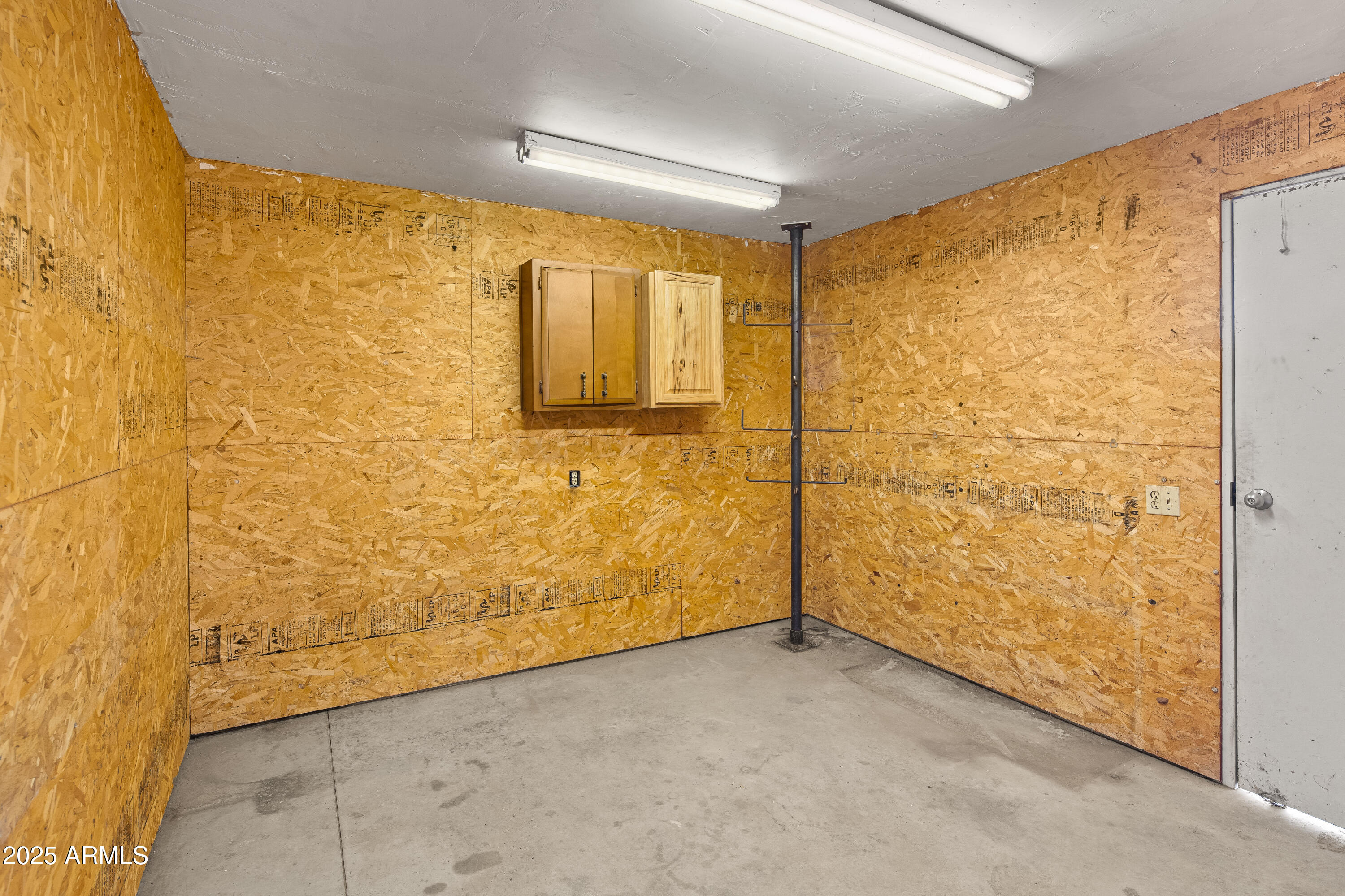 4000 Mahoney Road Camp Verde, AZ 86322 - Photo 18 of 33 JL_4000WMahoneyRd-interiors-09